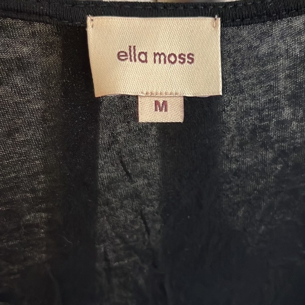 Ella Moss top with tapered waist. - Picture 2 of 4